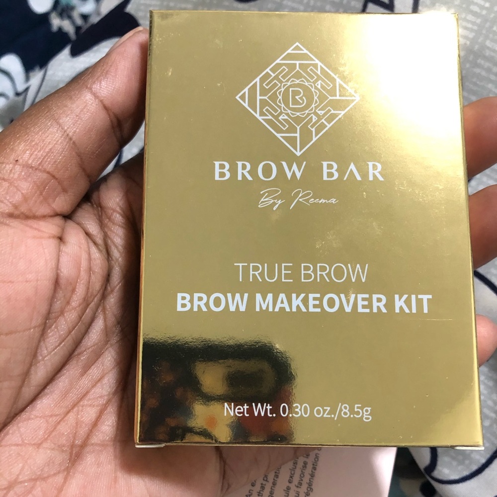 Brow makeover kit